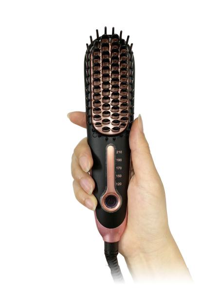 ブラシ型アイロンの使用イメージ